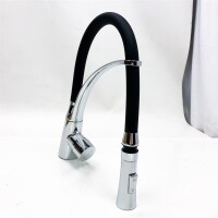 HUCKLE kitchen tap with 2-stage pull-out spray, 360° swiveling kitchen mixer with black silicone hose, single lever mixer for cold and hot water, chrome-plated brass.