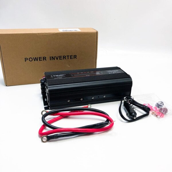 Voltage converter 12V 230V 1500W 3000 watt inverter LCD | Power converter with 2 USB sockets with scratches
