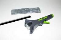 Amazon Basics DS1908 – Extendable Window Squeegee with Spray Function