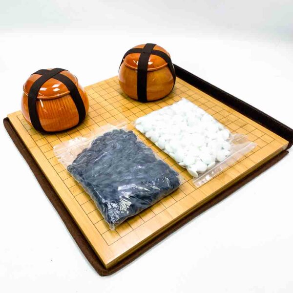 Yellow Mountain Imports Bambus 2 cm Wendbar 19x19/13x13 Go-Spiele-Set mit Doppelt Konvexen Koreanischen Gehärteten Glas Paduk Steinen & Jujube-Schalen - Klassisches Strategie-Brettspiel (Baduk/Weiqi)