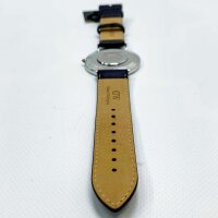 Daniel Wellington Classic watch with small signs of wear, silver