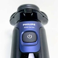 Philips Elektrorasierer der Serie 5000 – Wet & Dry Herren-Elektrorasierer in Metallic-Blau mit Präzisionstrimmer und weichem Reiseetui (Modell S5465/18)