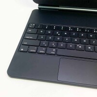 ESR ‎6B016 Rebound Magnetische Keyboard Hülle, iPad Tastatur kompatibel mit iPad Pro 12.9 2022/2021, Freischwebendes Ständer Design, federnde hintergrundbeleuchtete Tasten, Multi-Touch-Trackpad, Schwarz