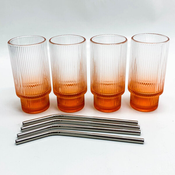 Smiths Mason Jars 4er-Pack gerippte 16-Unzen-Gläser mit Strohhalm, Glaswaren-Set – 285 ml Eiskaffeetassen, geriffelter Becher im Origami-Stil für Cocktails, Saft (Orange)