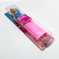 Barbie Dreamtopia Royal doll, blonde with pink skirt, shoes and hair accessory