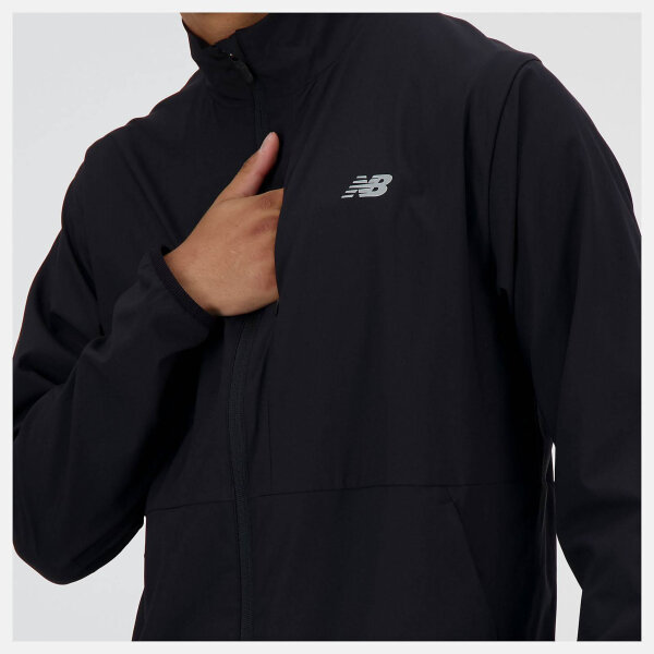 New Balance mens jacket, black, size L, sporty fit, breathable, ideal for leisure and sports.