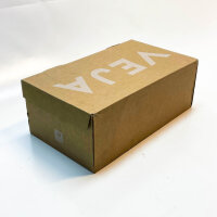 VEJA Campo Leather, EU 45, sneakers, white, made of leather, sustainable materials, sporty and stylish.