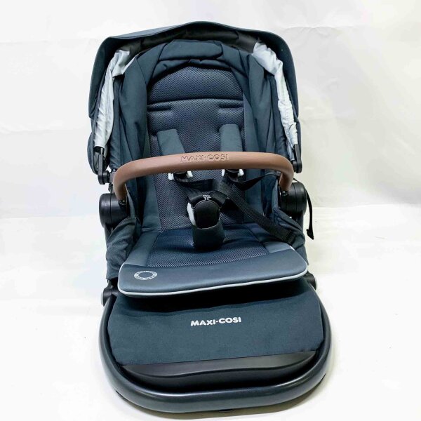 Maxi Cosi Adorra Buggy, seat unit up to 22KG, compact, maneuverable, with adapter for easy use.