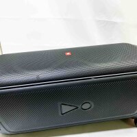 JBL PartyBox 710, Tragbarer Bluetooth-Lautsprecher (GENERALÜBERHOLT), Spritzwassergeschützt, mit Lichteffekten, mobil und rollbar.