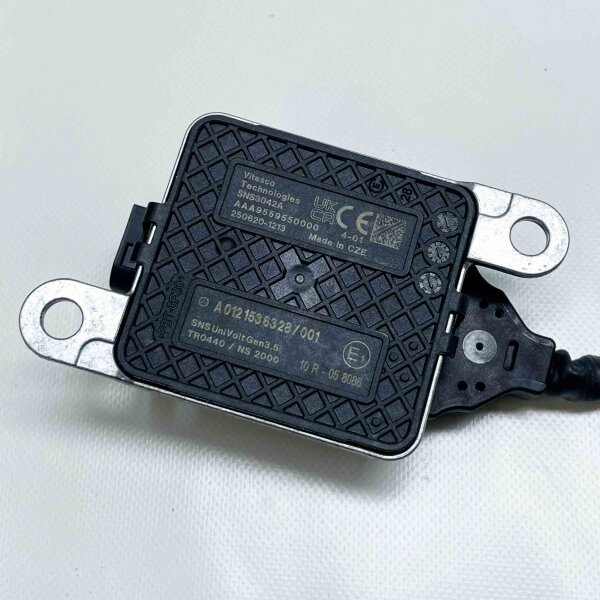 Vitesco A 0121536328/001, Intake nitrogen oxide sensor, for gasoline engine, precise exhaust gas monitoring, durable and reliable.