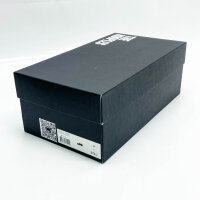 THE KOOPLES, Nietenbesetzte Lederslipper, EU 36, elegantes Design, bequeme Passform, ideal für stilvolle Anlässe.