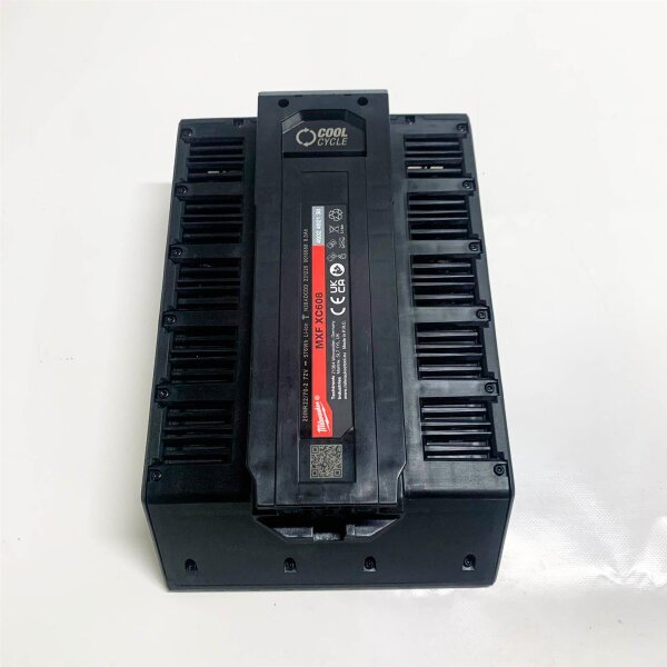 MILWAUKEE MXFuel, MXFXC608, battery pack, 8.0 Ah, powerful, durable, for professional applications.