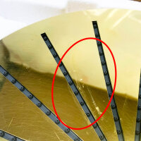 Vola 060A, Runde Kopfbrause, 60 mm, mit Kratzern, ¾" Anschluss, inkl. Abdeckrosette 001, hochwertig und funktional.