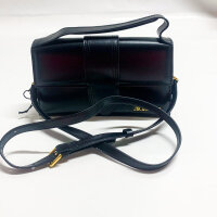 Jacquemus Le Grand Bambino, Damenhandtasche, schwarz, elegantes Design, hochwertige Materialien, praktische Größe, stilvoll und vielseitig.