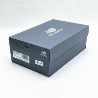New Balance 2002R, EUR 45, Sneakers, breathable mesh, cushioning technology, timeless design, ideal for everyday wear and sports.