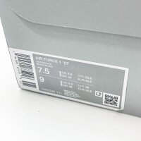 Nike Air Force 1 07, EUR 40.5, Sneakers, classic design, breathable upper, cushioned sole.