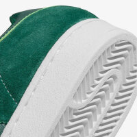 Adidas Skateboarding Superstar ADV, Sneaker, Grün, sportlich, strapazierfähig, ideal für Skateboarding und Freizeit.