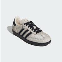 Adidas Samba OG, sneakers, classic design, leather upper, rubber outsole, ideal for leisure and sports.