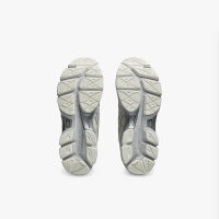 Asics GEL-NYC, EUR 46, Sneakers, Cream, comfortable cushioning, modern design, ideal for everyday wear and sports.