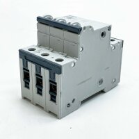 SIEMENS 5SY4306-7 miniature circuit breaker, 6 A, 230/400 V, for reliable protection of electrical lines.