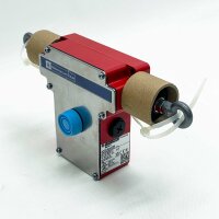 Telemecanique XY2CEDA290, cable pull emergency stop switch, 500 V, 6kV, IP66, 250V, robust for safety applications.