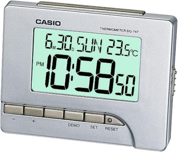 Casio DQ-747-8EF Wecker – Digitaler Wake-Up-Timer, LCD-Display, Alarm & Snooze, kompakt, batteriebetrieben