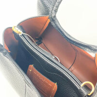 COACH Lana Shoulder Bag 23, Umhängetasche, Leder, Schwarz, elegantes Design, verstellbarer Riemen, kompakt