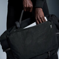 ON Track Pack 40L sports bag, robust rope handles, roll-top front pocket, black/magnetic, 55x50x15cm