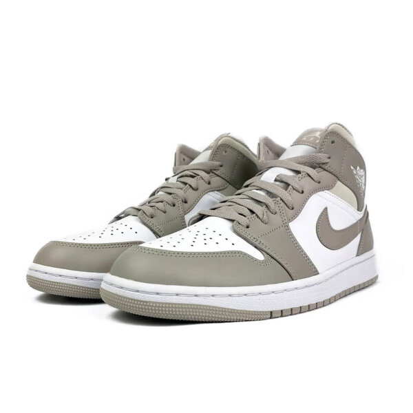 Nike Jordan 1 Mid Linen, EUR 43, Sneakers, leather upper, beige-white color combination, retro design, high wearing comfort