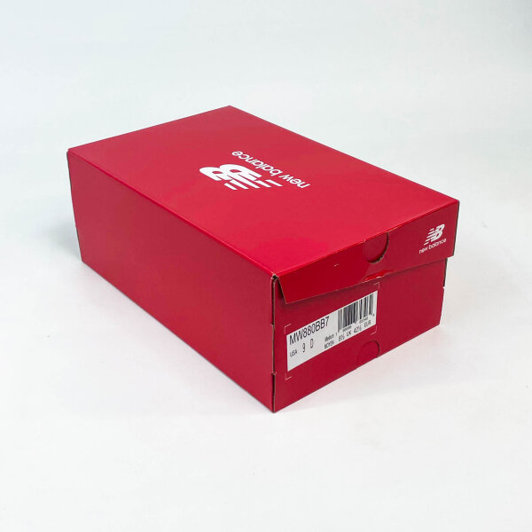 New Balance 880 walking shoes, size 42.5, breathable, cushioned sole, sporty, ideal for long distances