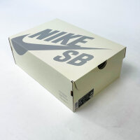 Nike SB Supreme 94 Dunk Low OG Sneakers, EUR 44, black, limited edition, premium leather, skate design
