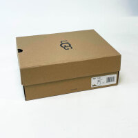 UGG Lowmel Sneakers Womens EUR 37, sporty casual shoe, suede, comfortable sole, trendy design