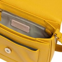 Coccinelle handbag E1 SSL 15 01 01, shoulder bag, elegant leather, gold details, magnetic closure, everyday companion