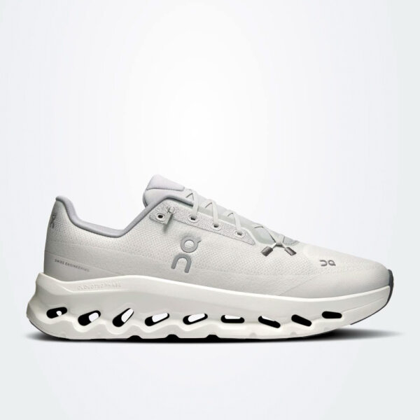 Cloudtilt womens sneakers, white, breathable, lightweight, sporty, comfortable sole, modern look, ideal for everyday wear and leisure.