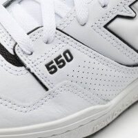 New Balance 550, Sneaker, Gr. 42 ½, schwarz-weiß, Retro-Design, Leder-Mix, bequeme Passform, sportlich-modern