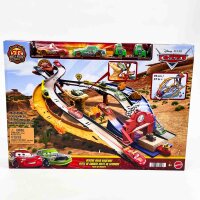 Mattel Disney Pixar Cars Rennspielset JFL57 – Lightning McQueen, Chick Hicks, 2 Boxencrew-Fahrzeuge, 2 Rennmodi, Rettungsweg-Rennstrecke