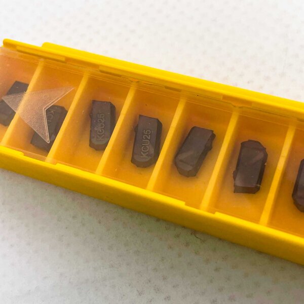 Kennametal, EC030M03R06CF02 KCU25, Ein- und Abstech-Einsatz Evolution Cut-Off, 10er-Pack, 5941075