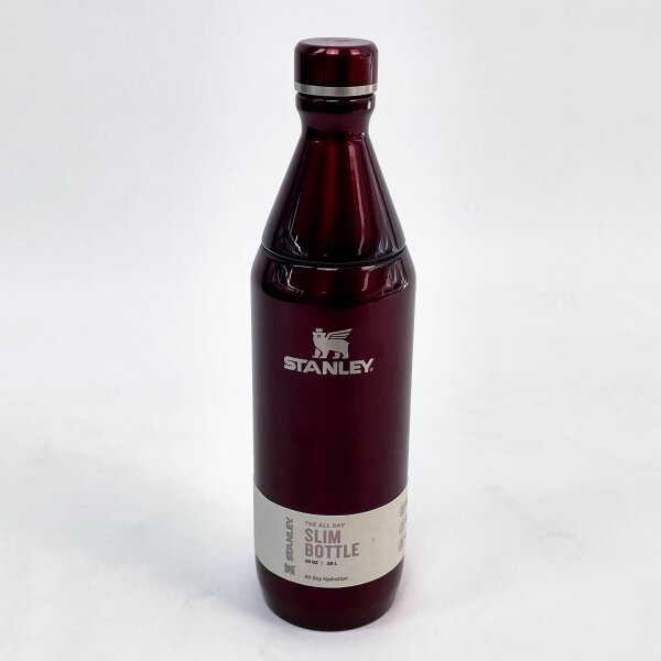 Stanley All Day Slim Bottle 20 OZ, Edelstahl-Trinkflasche, auslaufsicher, schlank, BPA-frei, isoliert, Bordeaux, Modell 10-12069-213
