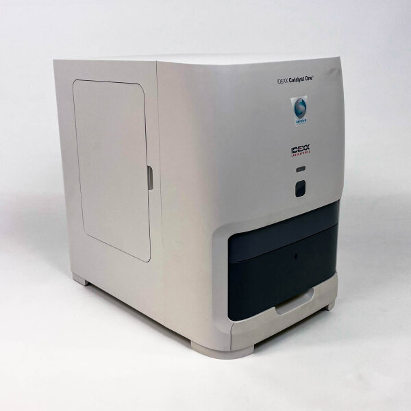 IDEXX Catalyst One blood chemistry analyzer, used, without power cord, model 24 VDC, for laboratory diagnostics