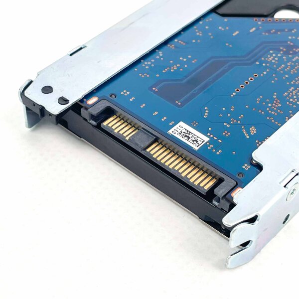 IBM 146GB hard drive, 15K RPM, SAS, model 90Y8927 – High-performance drive for servers and storage systems, fast data transfer, reliable data storage, ideal for professional applications