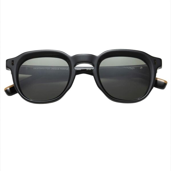Woodys Rocco 01 sunglasses, model 48/25/145, elegant design in black, striking acetate frame, UV protection, comfortable fit, stylish for everyday life and leisure.
