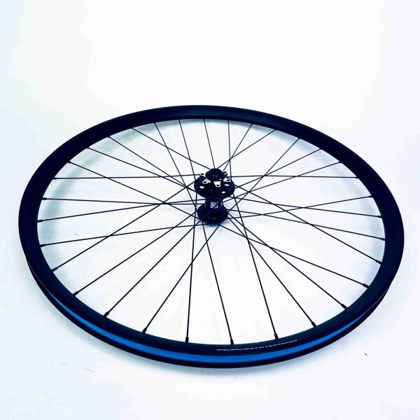 Coboc Vorderrad 650b TA, 60cm Durchmesser, matt, mit Felgenband, für E-Bikes und Urban Bikes, Steckachse, robustes Design, zuverlässige Performance, ideal für moderne Fahrräder.