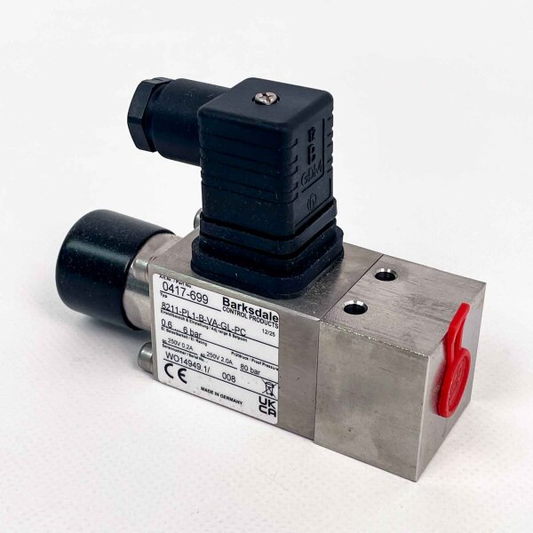 Barksdale pressure switch 8211-PL1-B-VA-GL-PC, model 0417-699, robust switch for precise pressure monitoring, stainless steel housing, versatile application, high reliability, compact design