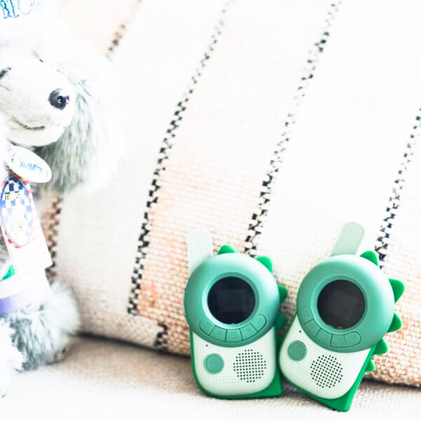 The ZooFamily ZFK22-DG Walkie-Talkie für Kinder ab 3, Dino-Design, grün, leicht bedienbar, robust, ideal für Abenteuer und Rollenspiele drinnen & draußen