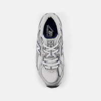 New Balance 740 Kinder Sneaker, Größe 33 1/2, weiß-silber-blau, sportlich, bequeme Passform