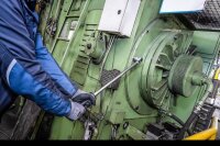 Hazet 6123-1CT Torque Wrench 1/2", 60-320 Nm, Reversible Ratchet, 2% Accuracy, Ideal for Tire Changes and Automotive Work