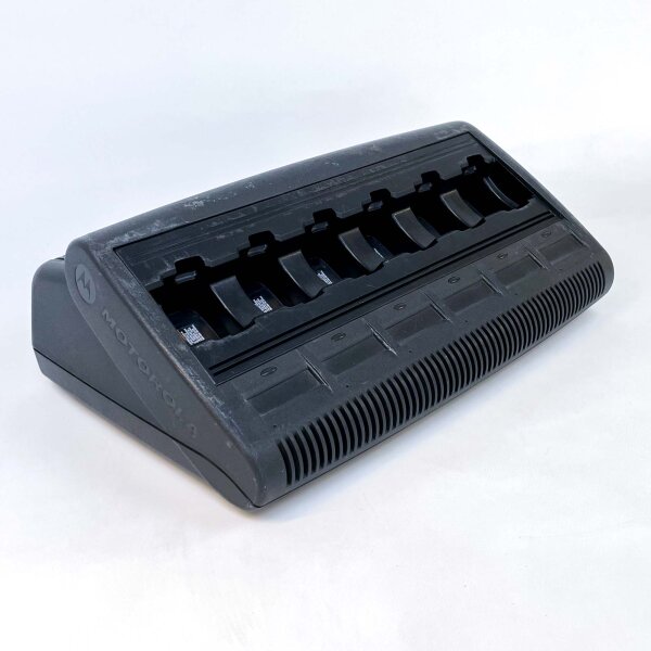 Motorola MTP850 EX 6-bay charging station for GP series, multi-device charger, efficient charging of multiple devices simultaneously