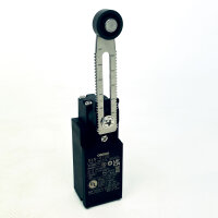 OMRON D4N-412G miniature safety position switch with robust design and precise switching function