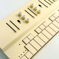 Vongon Replay VA-Synthesizer, sechsstimmig, polyphon, Virtual-Analog, Creme, 100-240V