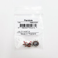 PANDORA Charm Lebkuchenmann aus Silber mit roten und grünen Kristallen, festlicher Anhänger